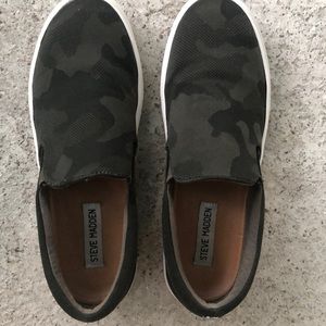 Steve Madden camouflage slip in shoes
